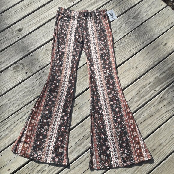 Bell Bottom Leggings Flared Leg Yoga Pants Athleisure Wear NEW with Tags - Picture 7 of 14